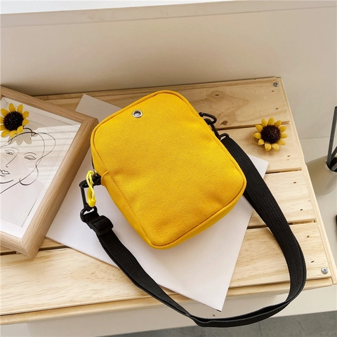 Women Canvas Crossbody Bag Daisy Embroidery Japanese Style Literary Small Shoulder Square Bag For Daily Use