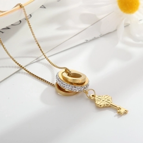 Stainless Steel Long Necklace With Interlocking Rings Rhinestone And Floral Key Pendant Chic Fashion Jewelry For Women