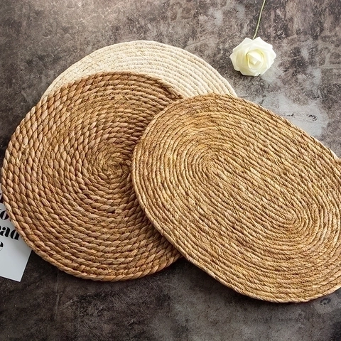 Handmade Braided Straw Placemats Round Woven Corn Husk Heat Resistant Non-Slip Table Mats Japanese Rustic Coasters