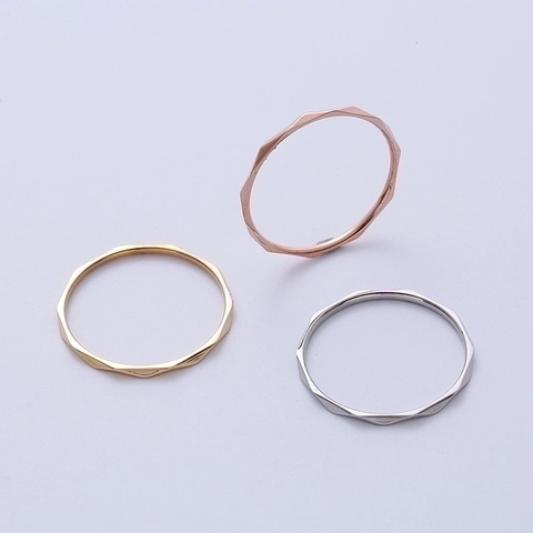 Minimalistischer Geometrischer Facettierter Ring 316L Edelstahl Rhombus Schnitt Schlichter Band Schmuck