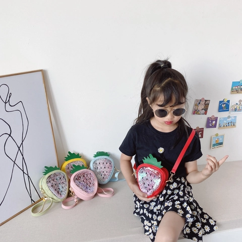 Strawberry Shape Kids Crossbody Bag PU Leather Shiny Floating Star Sequin Colorful Cartoon Shoulder Purse For Little Girls