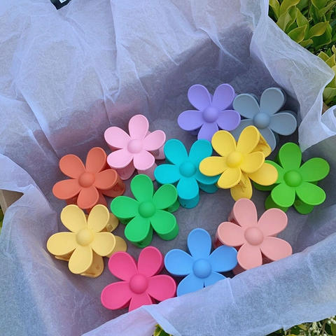 Flower Hair Claw Clip Frosted Matte Plastic Large Nonslip Colorful Hairpin Accessories For Women Girls