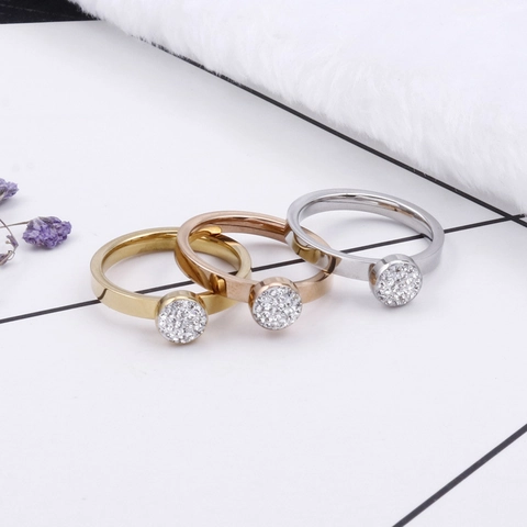 Anello In Zirconia Cubica A Grappolo Tondo In Acciaio Inossidabile 316L Pavé Gioielli Minimalisti Geometrici Da Donna
