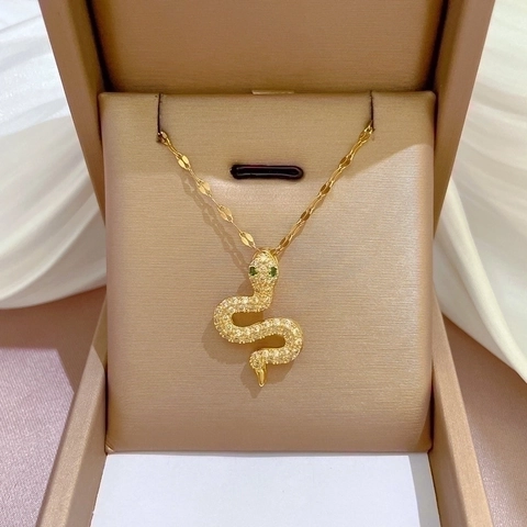Snake Pendant Necklace Titanium Steel Chain Copper Pendant Rhinestone Green Eyes Elegant Clavicle Chain For Women Jewelry