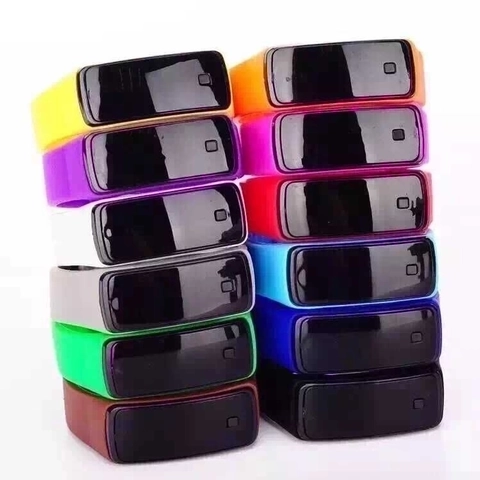 LED Digitaal Horloge Kinderen Studenten Sport Siliconen Band Rechthoekig Lichtgevend Tijd Datum Elektronische Armband