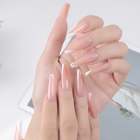 Unghie Finte A Pressione Forma A V Francese Lunghe Balletto Bare Nude Rosa Bianco Manicure Elegante Per Donne