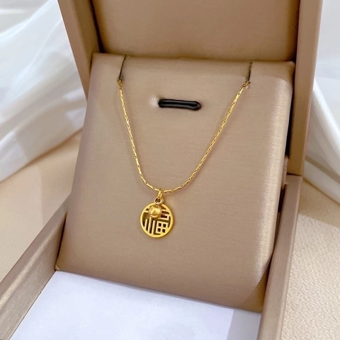 Fu Charakter Anhänger Halskette Titanstahl 18K Vergoldet Minimalistischer Schmuck Für Frauen