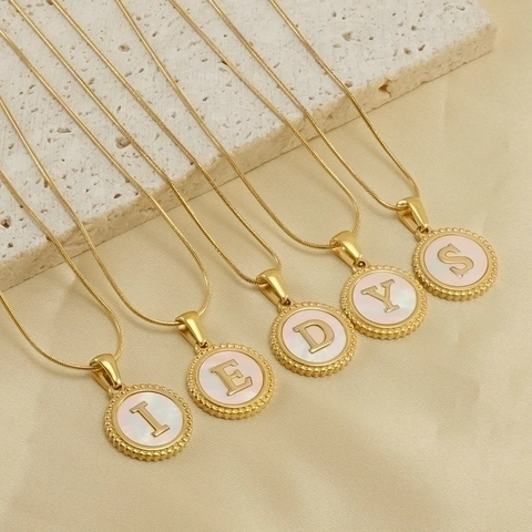 18K Vergulde Roestvrijstalen Ketting Met Initiaal Letter Ronde Schelp Hanger Slangenketting Dames Mode Sieraden