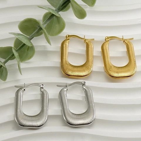 Orecchini A Cerchio A Forma Di U Con Trama A Costine Acciaio Inossidabile Placcato Oro 18K Gioielli Di Moda Moderni
