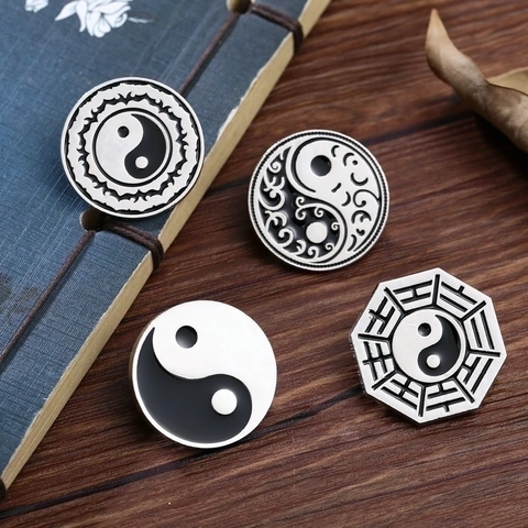 Yin Yang Tai Chi Enamel Pin Chinese Style Traditional Bagua Brooch Zinc Alloy Taoist Religious Jewelry For Clothes Bag Lapel