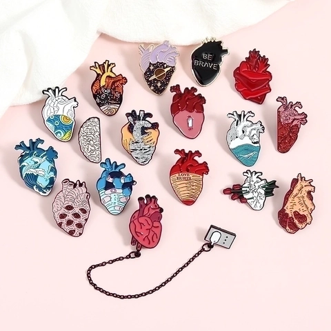 Spilla Smaltata Cuore Anatomico Lega Di Zinco Design Artistico Notte Stellata Onda Stile Gotico Accessorio Unisex