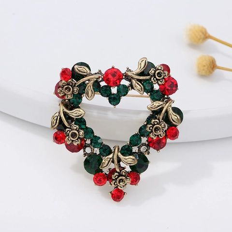 Kerst Broche Pin Voor Dames Legering Kleurrijke Strass Krans Kerstboom Sneeuwvlok Hartvorm Feestelijke Sieraden