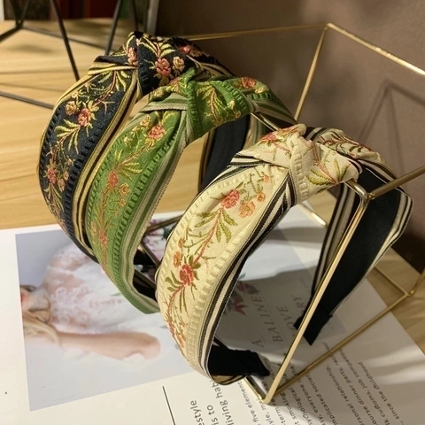 Retro Ethnic Style Knotted Wide Headband Floral Embroidered Fabric Hairband For Women Elegant Fashion Hair Accessory