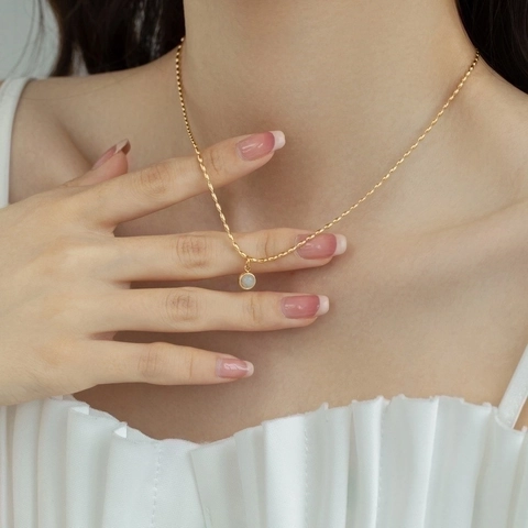 Round Green Aventurine Pendant Necklace Titanium Steel Gold Plated Minimalist French Style Clavicle Chain Jewelry For Women