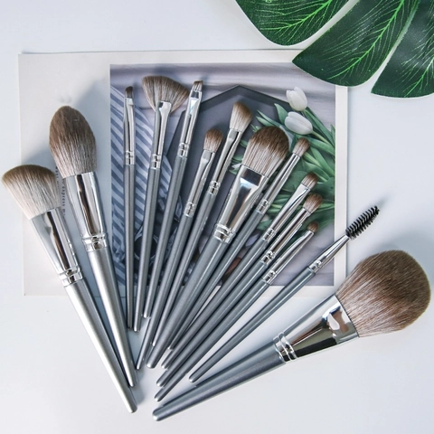 Makeup Brushes Bionic Fiber Aluminum Ferrule Solid Wood Handle Pearlescent Gray Blue Face Powder Eyeshadow Blending Tools