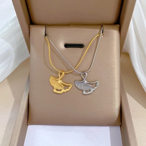 Collana Con Pendente Foglia Di Ginkgo Acciaio Al Titanio Minimalista Elegante Catena A Osso Di Serpente Per Donne
