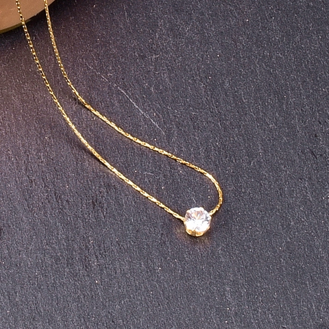 Collana Con Pendente Minimalista Acciaio Inossidabile Placcato Oro 18K Zirconia Cubica Incastonatura A Griffe Gioielli