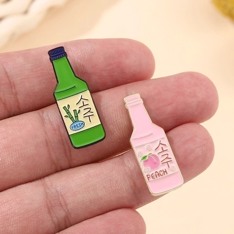 Creative Cartoon Korean Soju Bottle Alloy Enamel Brooch Pink Peach Green Fresh Badge Pins For Clothes Bags Fashion Decor