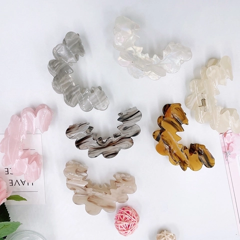 Pinces À Cheveux Grandes En Acrylique Forme De Vague Creuse Simple Élégante Motif Marbre Antidérapante Femmes Filles
