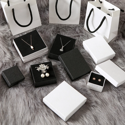 Minimalist Textured Paper Jewelry Box Set For Necklace Ring Earring Storage Portable Paper Gift Bag With Handle Packaging