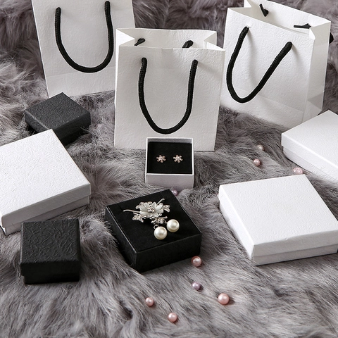 Minimalist Textured Paper Jewelry Box Set For Necklace Ring Earring Storage Portable Paper Gift Bag With Handle Packaging