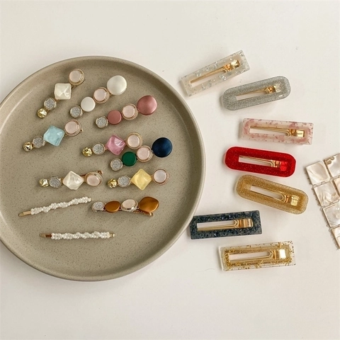 Elegant Artificial Pearl Hair Clips Acrylic Resin Alloy Geometric French Vintage Style Hairpins For Women Side Fringe Clamps