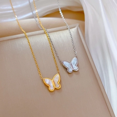 Collana Con Pendente A Farfalla Acciaio Al Titanio Placcato Oro 18K Intarsio Di Madreperla Gioielli Minimalisti Eleganti Donna