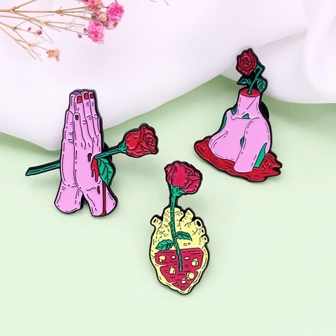Surreal Anatomical Heart Rose Alloy Enamel Brooch Pin Gothic Floral Praying Hands Badge Creative Jewelry Accessory For Men Women