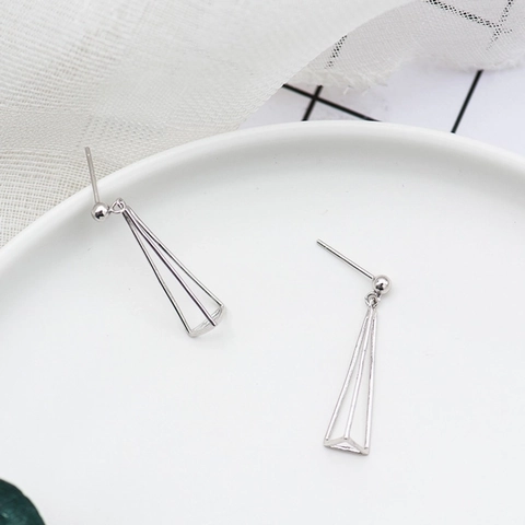 Geometrische Dreieck Ohrstecker Für Damen Minimalistisch Kupfer Galvanisiert Silberton Mode Schmuck Für Den Täglichen Gebrauch