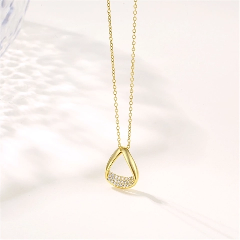 Collar Con Colgante Geométrico Irregular Bañado En Oro Acero Inoxidable Cobre Circón Mobius Joyería Elegante Para Mujer