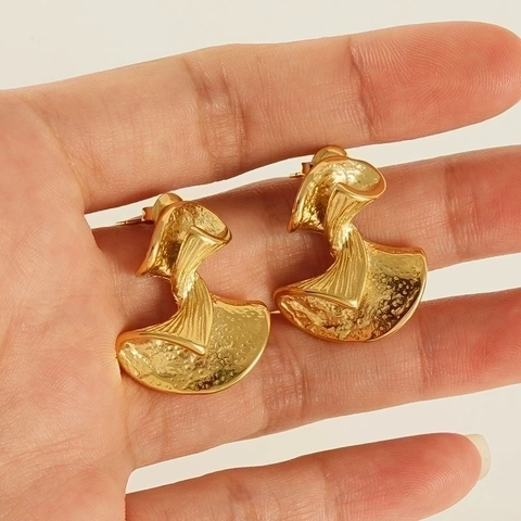Hammered Texture Stud Earrings 18K Gold Plated Stainless Steel Abstract Fan Shape Artistic Modern Irregular For Women