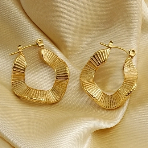 Boucles D'oreilles Créoles En Acier Inoxydable Plaqué Or 18K Géométriques Irrégulières Texture Plissée Vintage Pour Femmes
