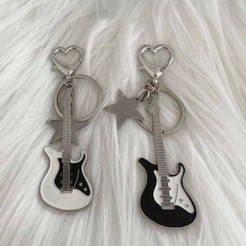 Metal Electric Guitar Keychain With Star Charm And Heart Carabiner Clip Punk Rock Y2K Style Cool Bag Ornament Gift