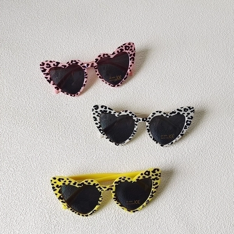 Occhiali Da Sole A Cuore Per Bambini Stampa Leopardata Protezione UV400 Montatura In PC Alla Moda Per Bambini Piccoli