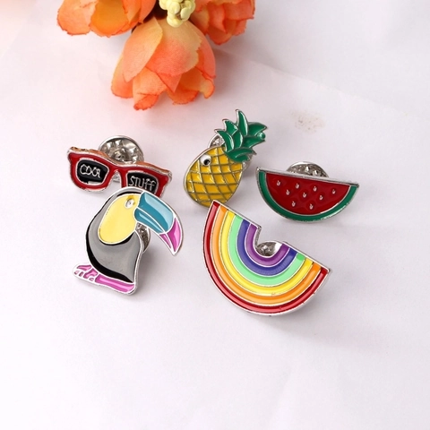 Ensemble de Broches en Émail de Dessin Animé Mignon Ananas Pastèque Arc-en-Ciel Toucan Lunettes de Soleil Épingles de Revers en Alliage pour Sacs Vêtements Décor