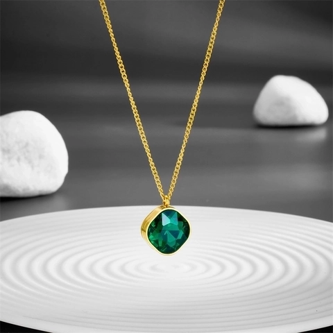 Square Green Zircon Pendant Necklace Titanium Steel Geometric Clavicle Chain Jewelry For Women Minimalist Fashionable