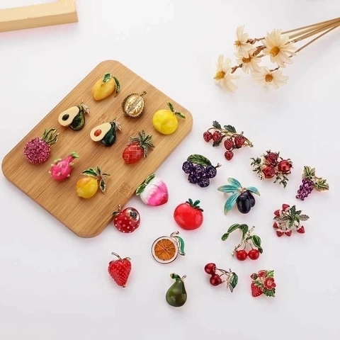 Fruit Brooch Pin Zinc Alloy Enamel Rhinestone Strawberry Cherry Pineapple Shape Anti-Exposure Lapel Pin For Women