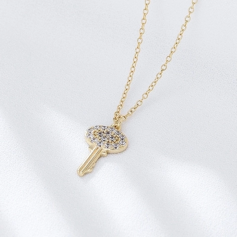925 Sterling Silver Key Pendant Necklace For Women Simple Ins Style Micro Inlaid Rhinestone Clavicle Chain Jewelry Accessory