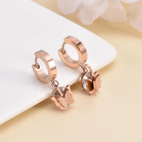 Pendientes Colgantes De Mariposa Acero De Titanio Chapado En Oro Rosa Mate Zirconia Estilo Simple Para Mujeres