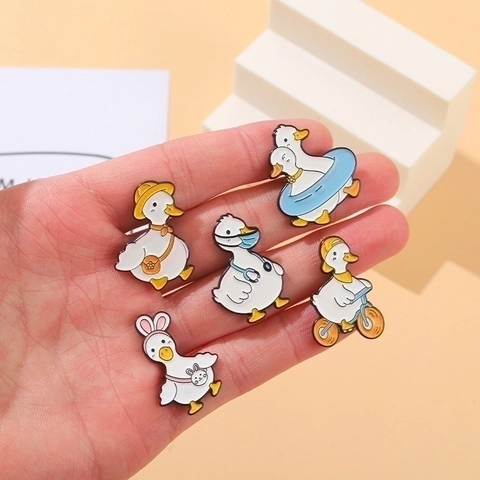 Cartoon Ente Emaille Pin Brosche Legierung Lackiert Süße Tier Abzeichen Für Rucksack Kleidung Dekoration Geschenk Damen