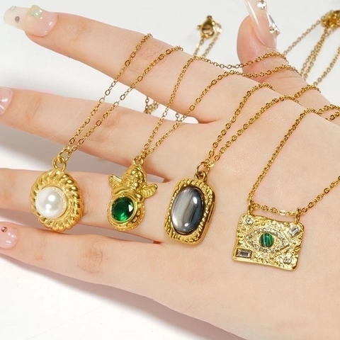 Collana Con Pendente Vintage Placcata Oro 18K Acciaio Inossidabile Con Malachite Naturale Perla Artificial Zircone Gioielli Donna