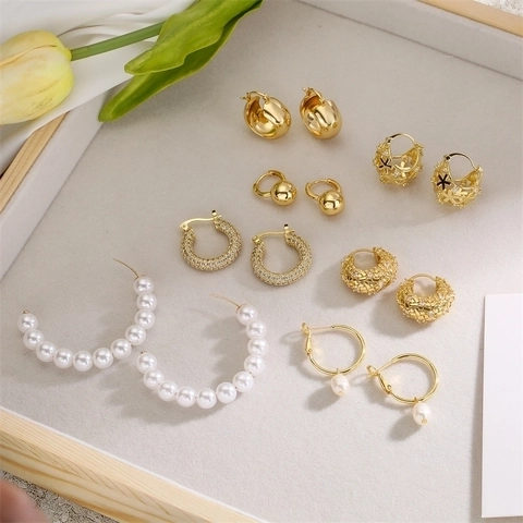 Orecchini A Cerchio Geometrici Eleganti Rame Placcato Oro Con Perla Artificial Sintetica E Zircone Gioielli Moda Donna Accessorio Lusso