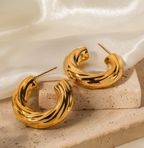 Pendientes De Aro En C Retorcidos Chapados En Oro De 18K Acero De Titanio 316L Nervados Gruesos Huecos Redondos Para Mujer