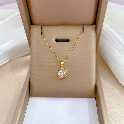 Round Zircon Pendant Necklace For Women Titanium Steel Chain And Copper Micro-Inlaid Flower Hollow Jewelry Elegant Clavicle