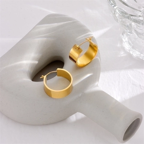 Minimalist Chunky Hoop Earrings Titanium Steel Wide Surface High Polish Retro C Shaped Jewelry For Women