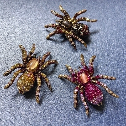 Vintage Spider Brooch Alloy Rhinestone Cat Eye Stone Inset Insect Suit Pin Corsage Accessory For Women Men