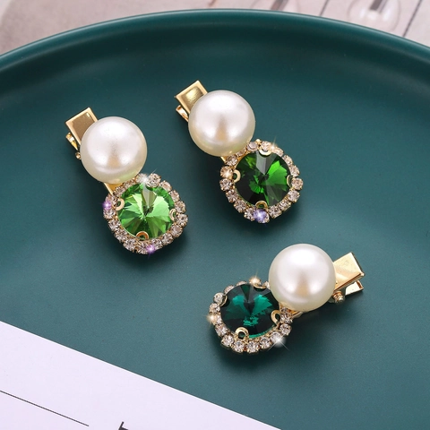 Fermaglio per Capelli in Lega di Lusso con Grande Perla Artificiale e Strass Verdi Fermaglio a Becco d'Anatra Retro per Donna