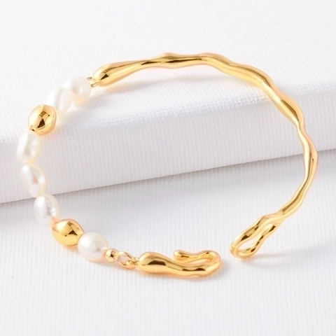 Bracciale Rigido Asimmetrico in Perle Barocche Naturali Stile Francese Donna Ottone Placcato Oro 18K Design Irregolare Gioielli