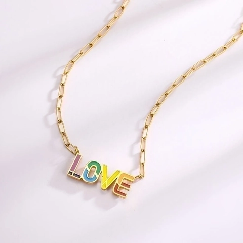 Collana In Acciaio Inossidabile Pendente Lettera LOVE Smalto Arcobaleno Catena A Graffetta Gioielli Moda Donna Placcato Oro