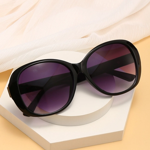 Women Oversized Oval Sunglasses Vintage Plastic Frame UV400 Protection Gradient Lens Golden Arrow Metal Decor Fashion